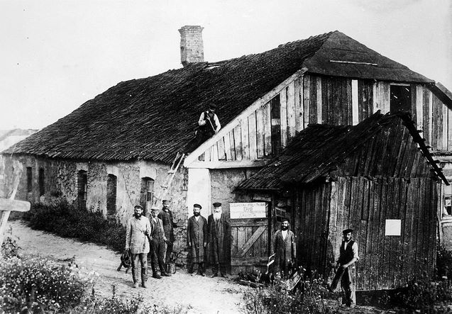 Bains juifs à Labun en Ukraine (1923)